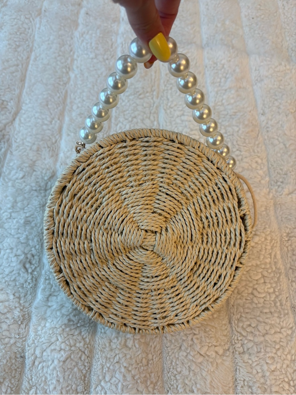 Pearl-Handle Round Straw Mini Bag in Natural